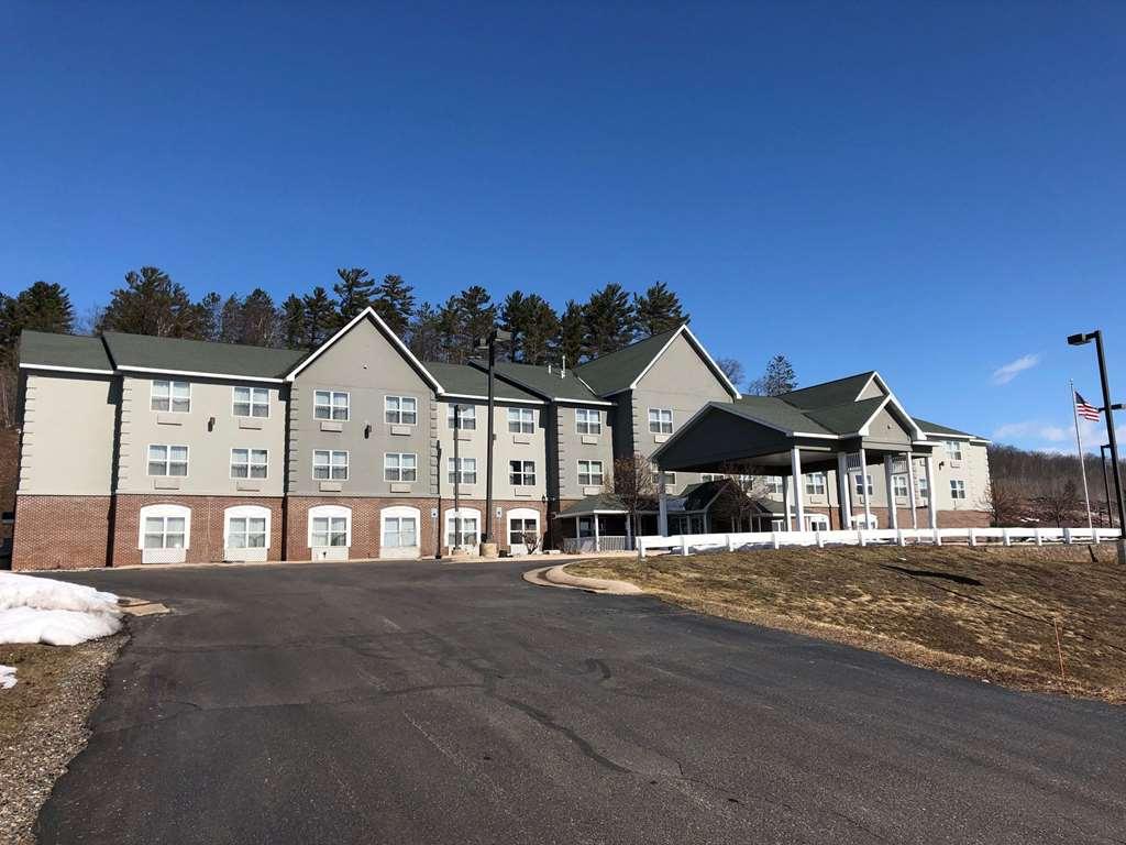 Americinn By Wyndham Iron Mountain Buitenkant foto