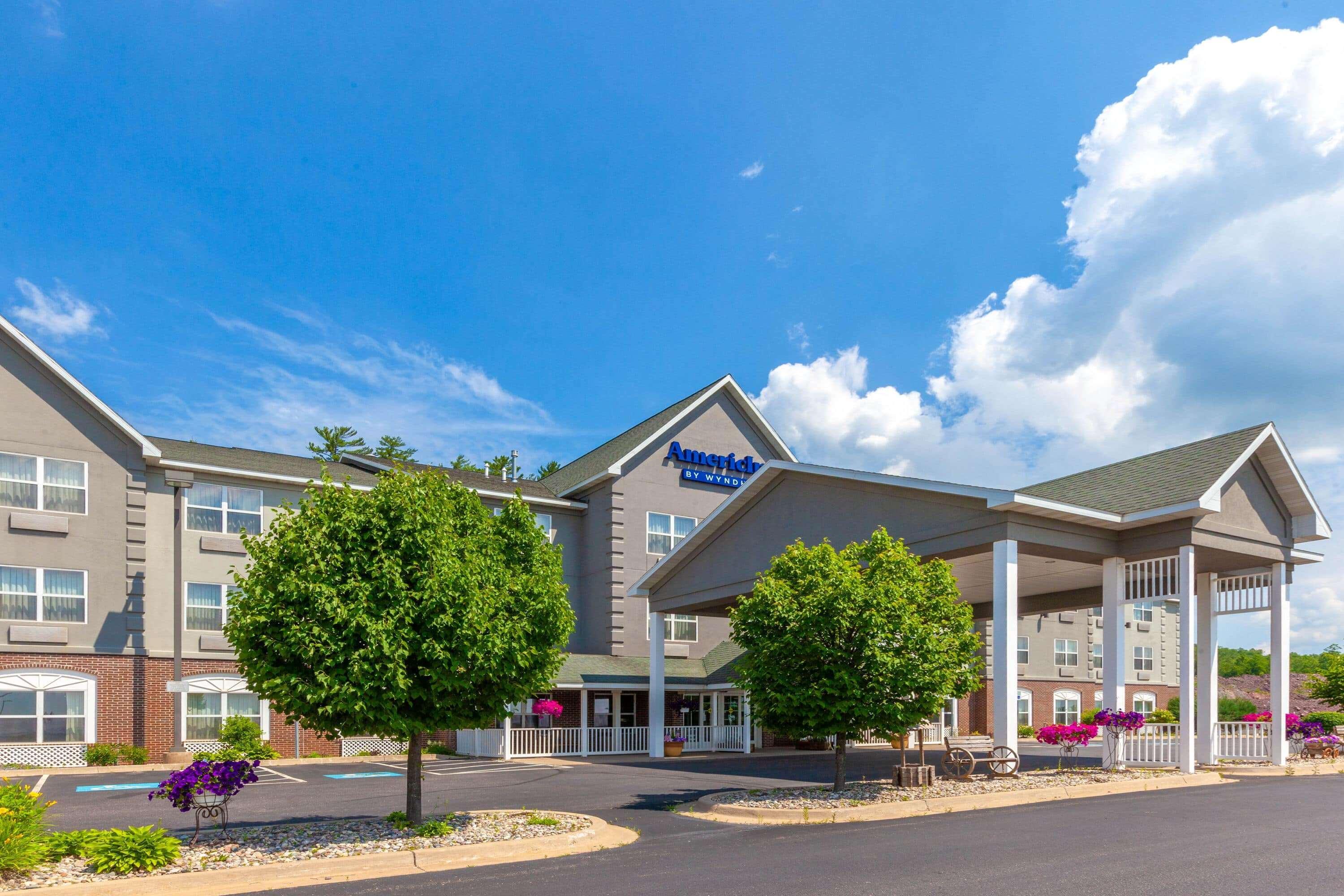 Americinn By Wyndham Iron Mountain Buitenkant foto