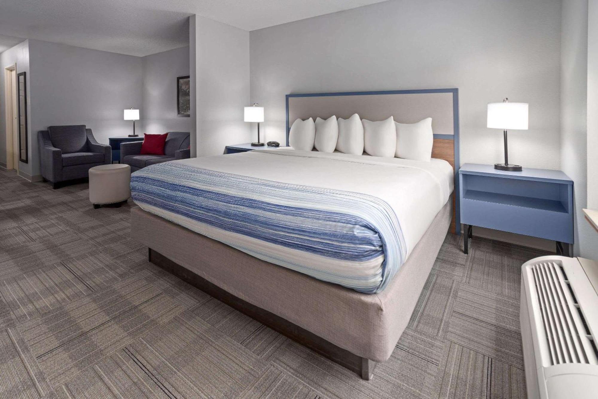 Americinn By Wyndham Iron Mountain Buitenkant foto