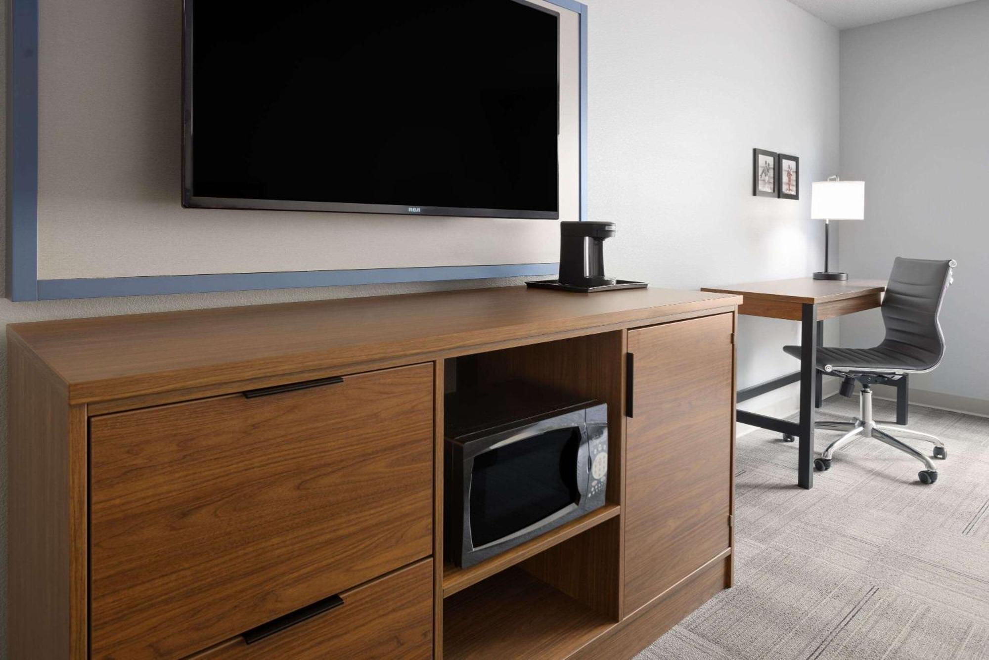 Americinn By Wyndham Iron Mountain Buitenkant foto