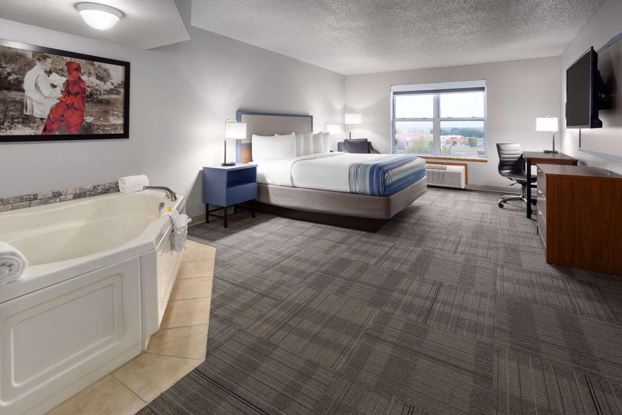 Americinn By Wyndham Iron Mountain Buitenkant foto