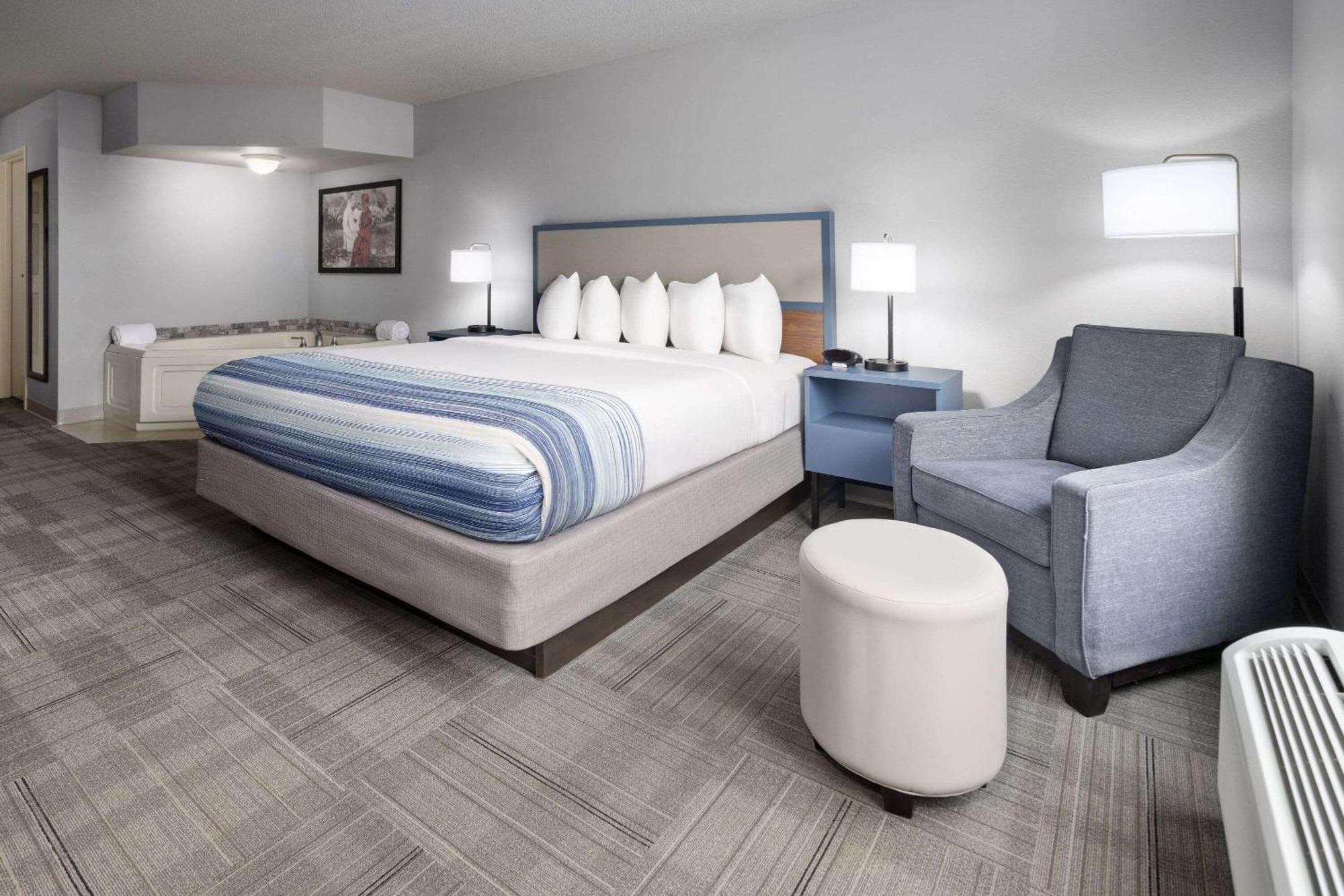 Americinn By Wyndham Iron Mountain Buitenkant foto