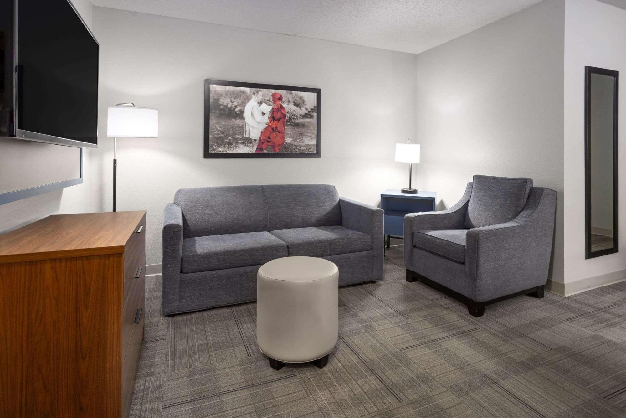 Americinn By Wyndham Iron Mountain Buitenkant foto